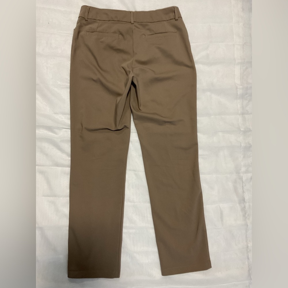 NWOT ‘Secret Shapes’ LEE Regular Fit Straight Leg Mid Rise Women’s Khaki Pants - Picture 6 of 11